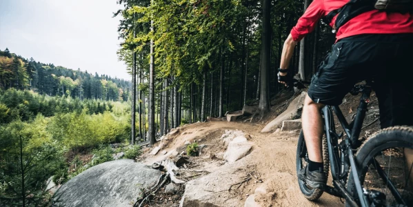 Jazda rowerem po górach – o czym musisz pamiętać?